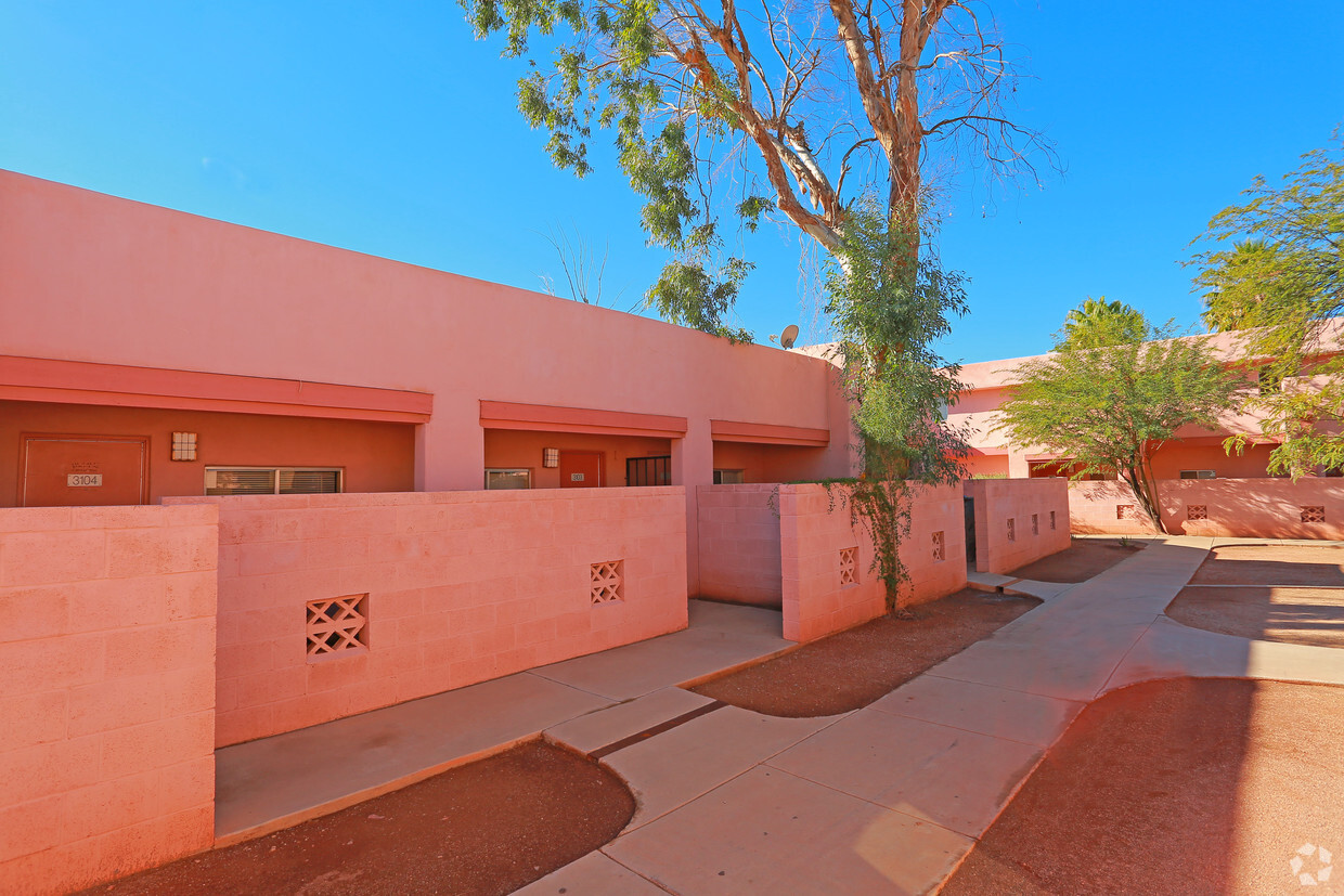 Foto del edificio - Sahuaro Apartments