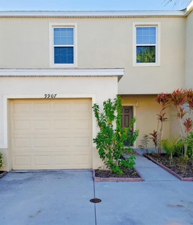 Building Photo - 9907 Hound Chase Dr