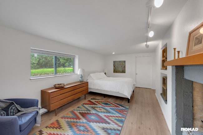 Building Photo - 7980 Fairview Rd