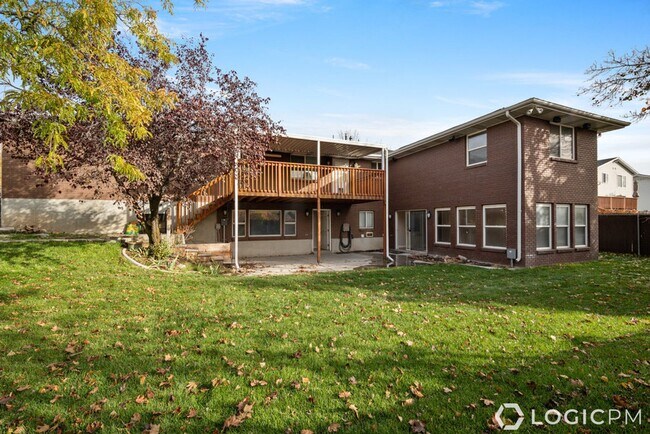 Foto del edificio - 10328 Countrywood Dr