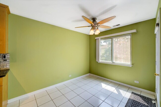 Foto del edificio - 741 Acorn Ct