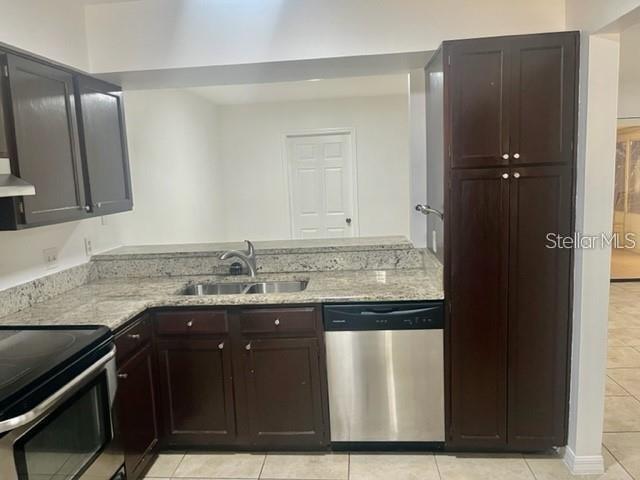 Foto del edificio - 6947 Country Corner Ln