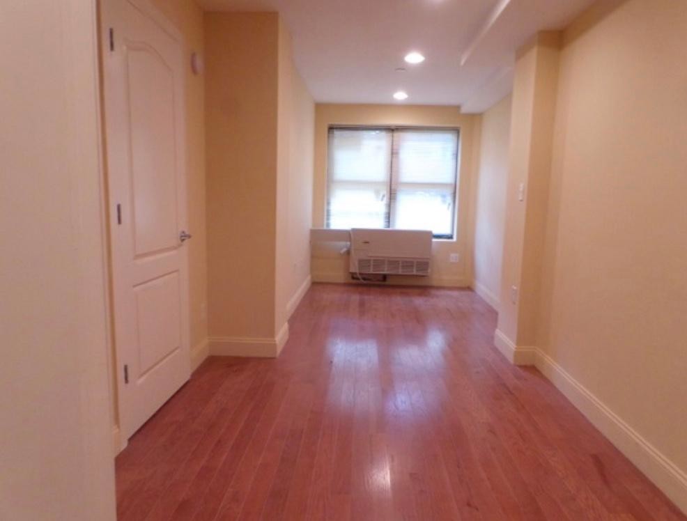 Primary Photo - 256 West 135th Street