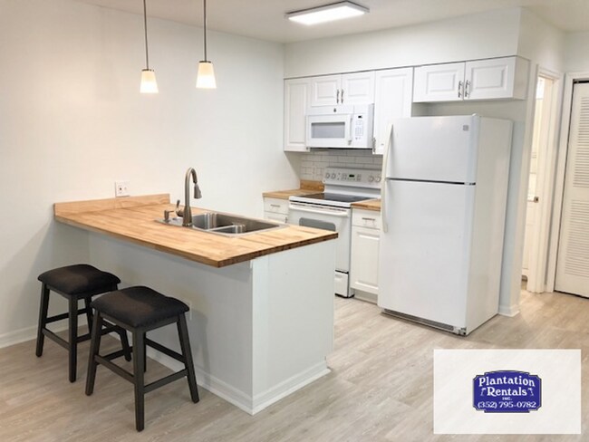 Foto del edificio - Available Soon! Recently Remodeled!