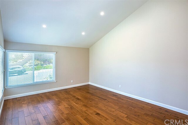 Building Photo - 2206 Avondale Dr