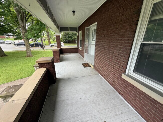 Foto del edificio - 1815 Nicholasville Rd