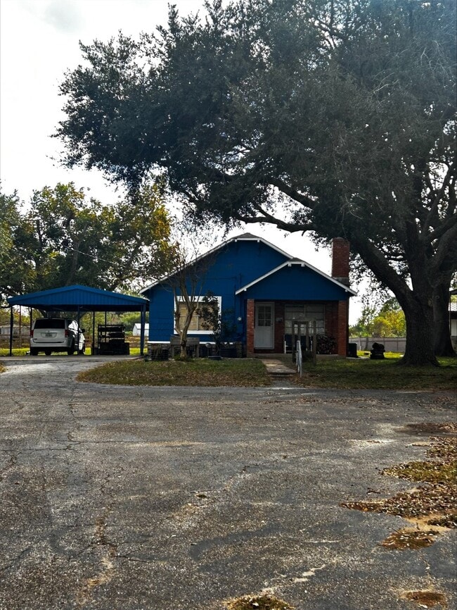 Building Photo - 31155 Old Washington Rd