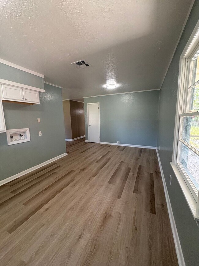 Foto del edificio - 918 Huntington Ln