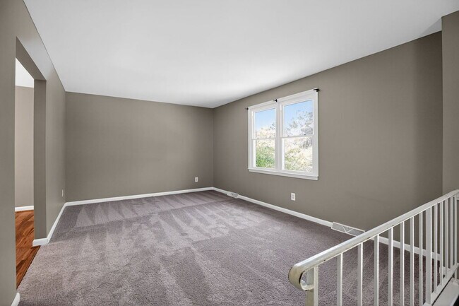 Foto del edificio - 46483 Rosewood Dr