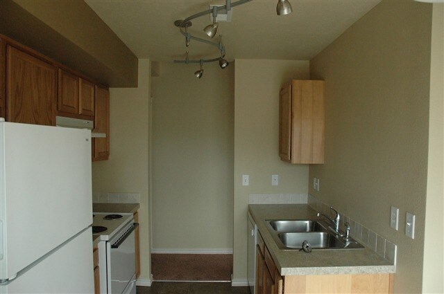 Interior 3 - 3912 Washington Ave