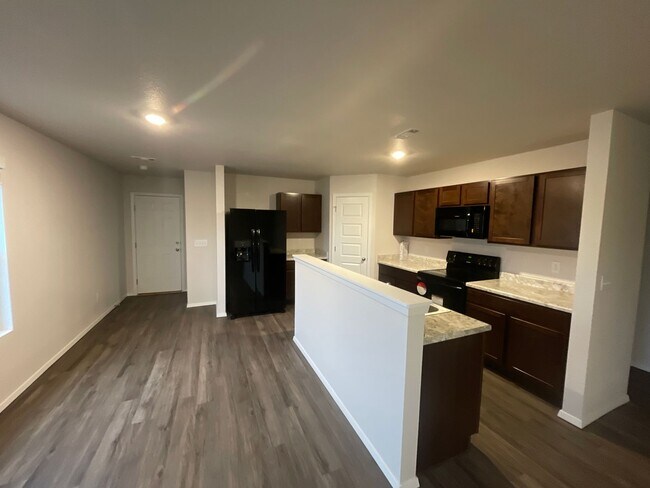 Foto del edificio - Pre-Leasing Now! Beautiful 3-Bedroom, 2-Bath Home in Barberry Court | Available August 12