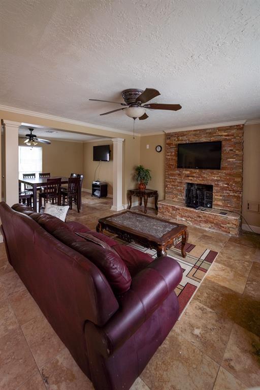 Foto del edificio - 28810 Pine Hill Dr