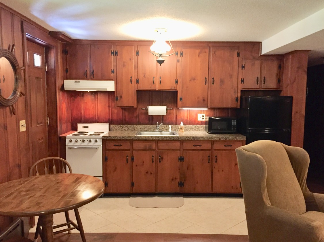 Kitchen - 111 Benjamin Rd