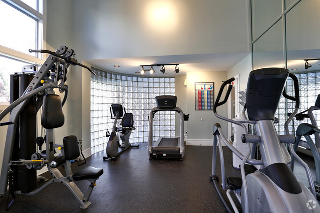 Fitness Center - Hyde Park