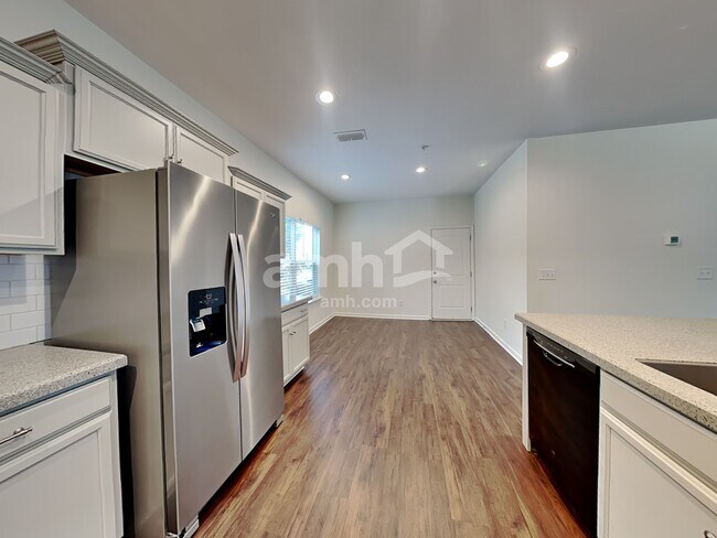 Foto del edificio - 108 Windyhill St