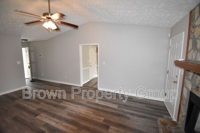 Foto del edificio - 6313 Applewhite Rd