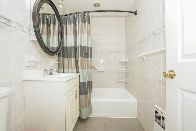 Foto del edificio - 1 River Rd