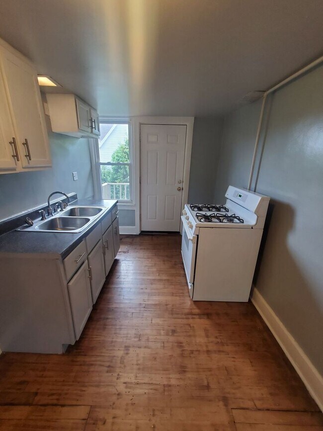 Foto del edificio - 3303 W Juneau Ave
