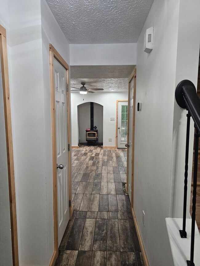 Foto del edificio - 5679 Hickory Fork Rd