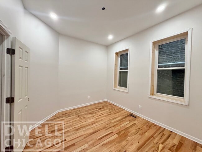 Building Photo - 1824 S Canalport Ave