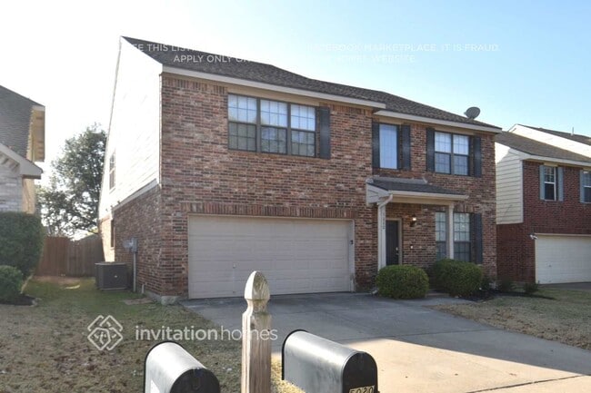 Building Photo - 5020 Raymond Dr