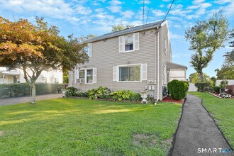 Building Photo - 82 Garden Dr