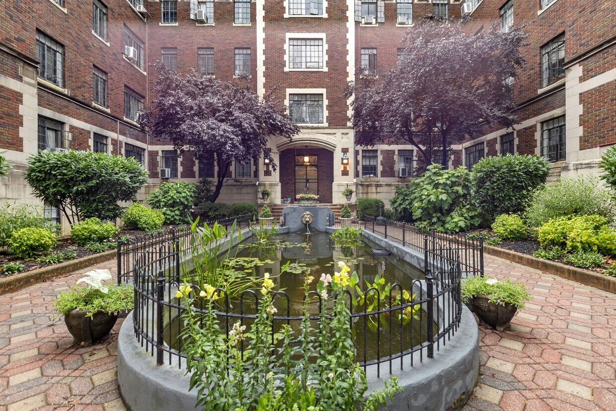 Foto principal - Charming Trolley Square Unit