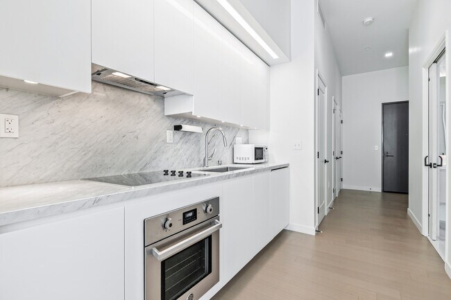 Foto del edificio - 1050 S Grand Ave