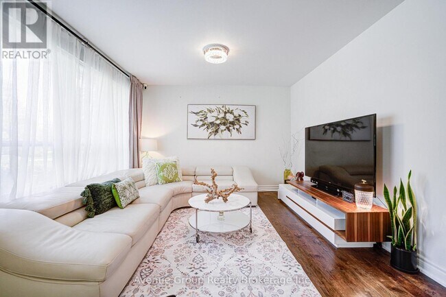 Photo du bâtiment - 306 Wenlock Ave