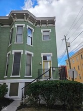 Building Photo - 916 Alabama St