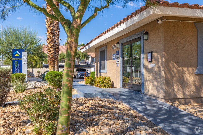 Entrada - Rancho Vista Apartments