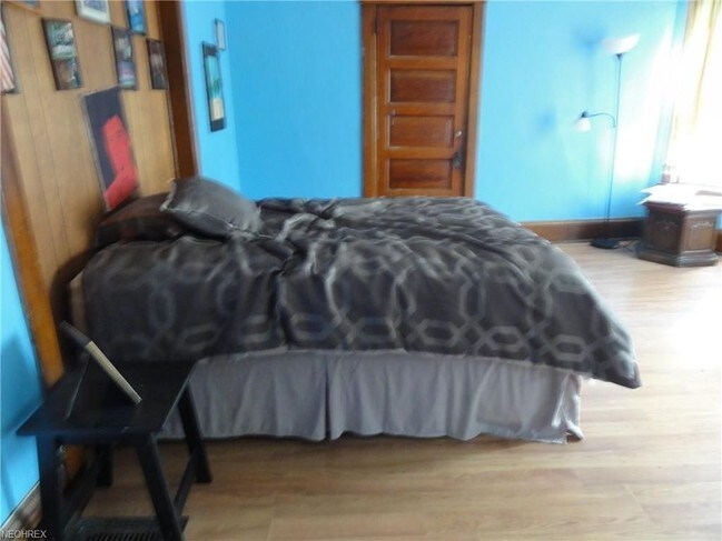 Interior Photo - 600 W Main St