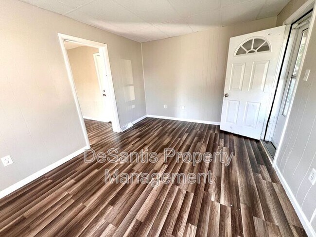 Foto del edificio - 2705 20th St Ext