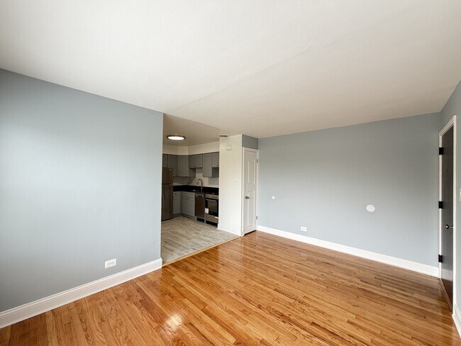 Foto del edificio - 2754 W North Shore Ave