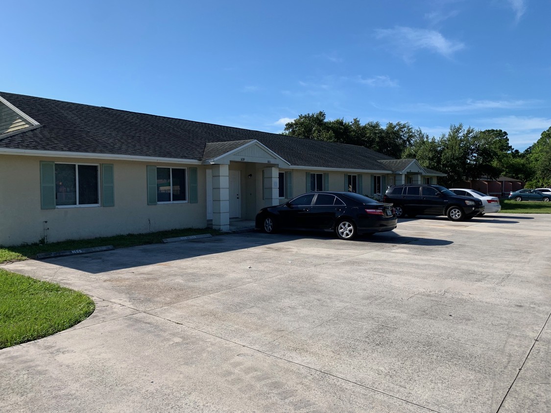 1659 SE Lennard Rd, Port Saint Lucie, FL 34952 - Apartments in Port ...