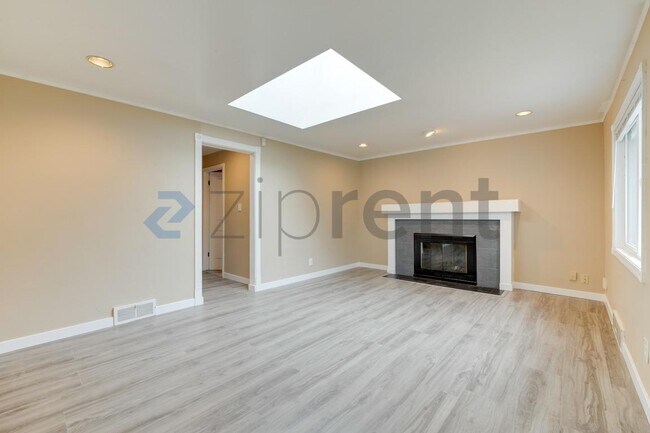 Foto del edificio - 3733 88th Ave SE