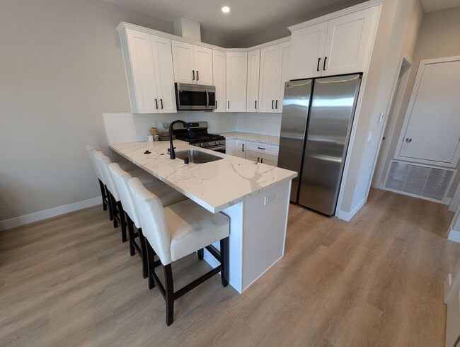 Building Photo - New Build 2023!! 4BD/2BA