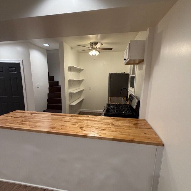 Foto del edificio - 5416 Black St