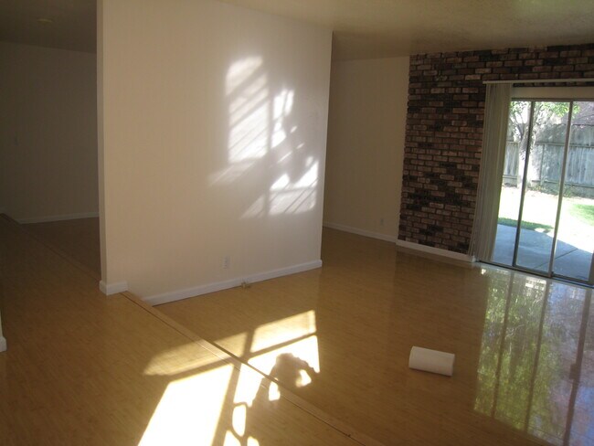Foto del edificio - 32318 Crest Ln