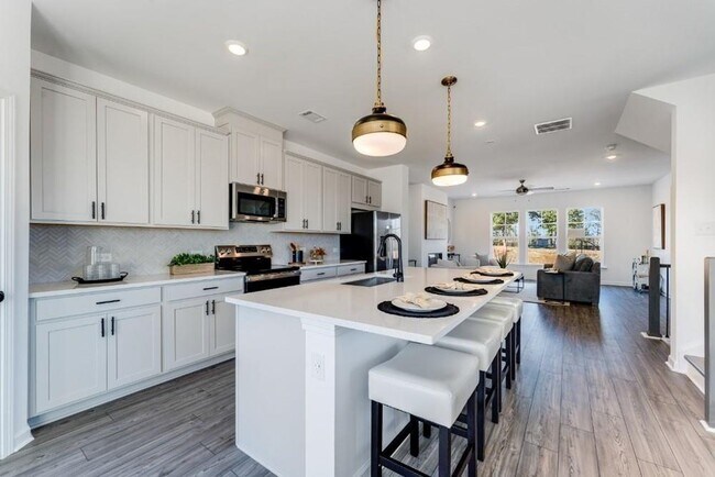 Foto del edificio - 519 Meadows Ln