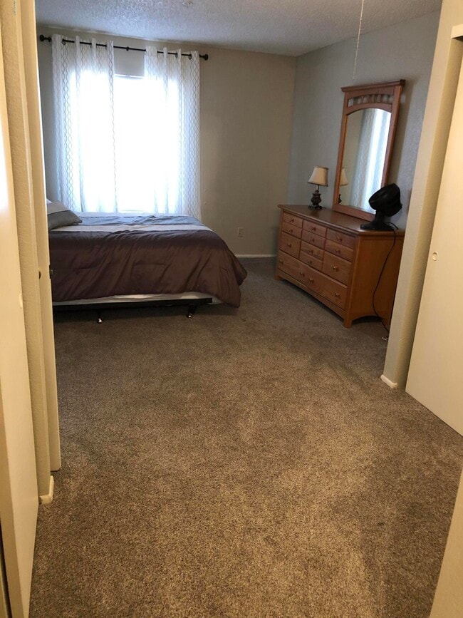 Foto del edificio - 5757 W Eugie Ave