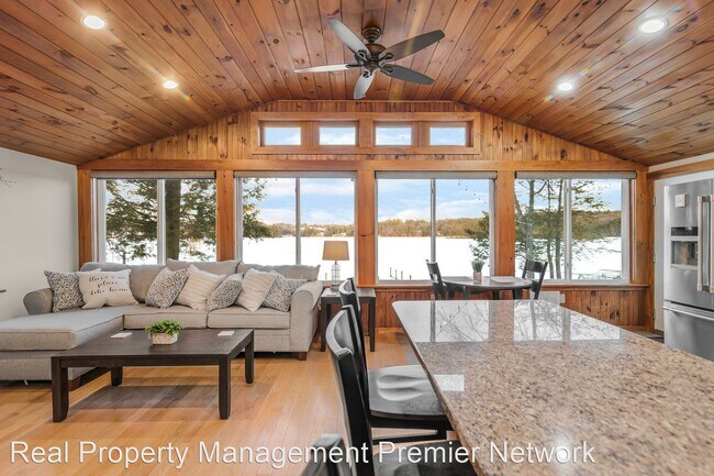 Foto del edificio - 2 br, 1 bath House - 39 Fiore Rd
