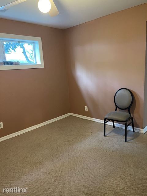 Building Photo - 1 br, 1 bath Townhome - 2026 S Shirlington Rd