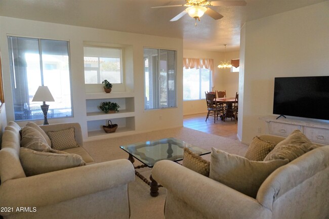 Building Photo - 3036 Softwind Dr