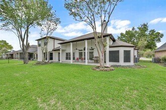 Building Photo - 108 Somerton Dr