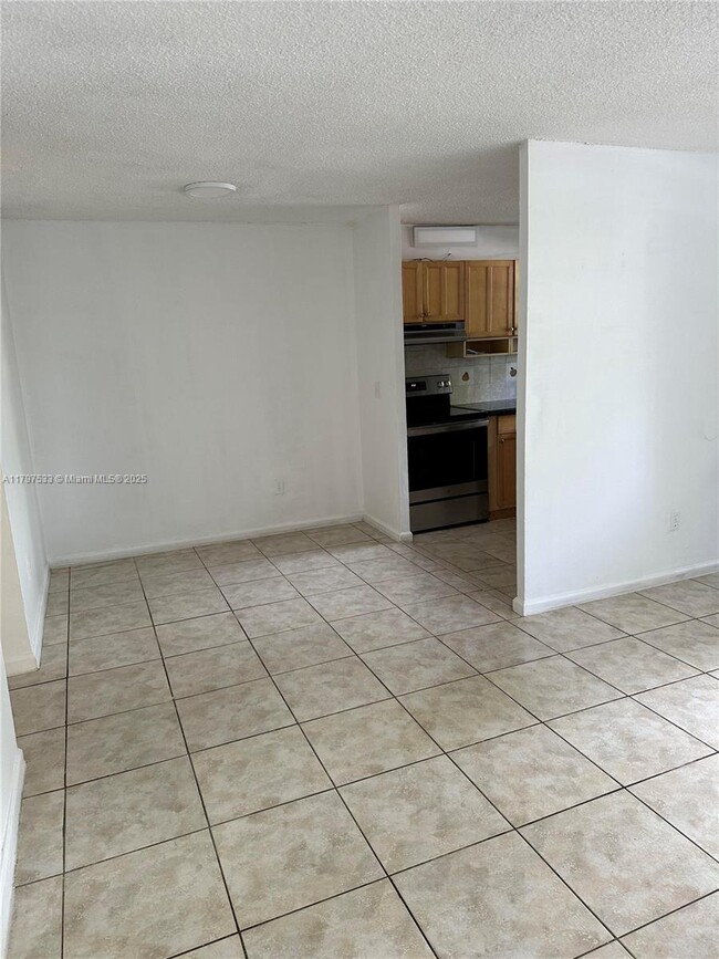 Building Photo - 1801 S Treasure Dr