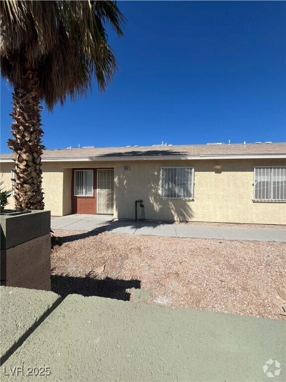 Building Photo - 3865 Soda Springs Dr