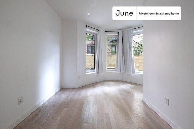 Foto del edificio - Room in Shared 4 bed/2 bath home