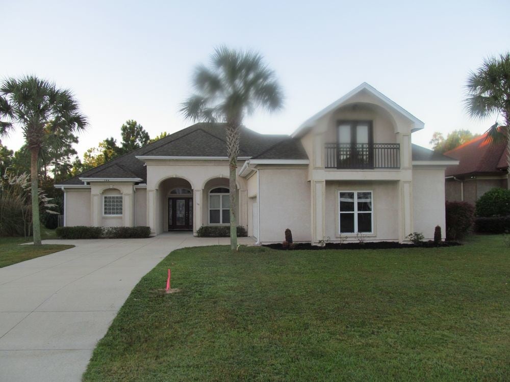 Primary Photo - 146 Hombre Cir