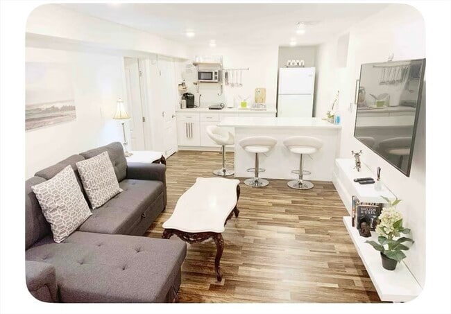 Building Photo - 40 Eddy St